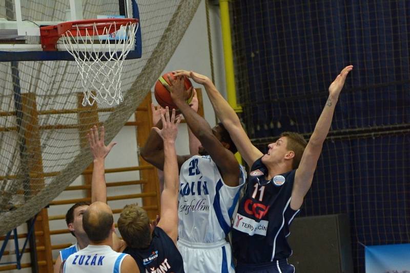 Z utkání BC Farfallino Kolín - Děčín (73:82).