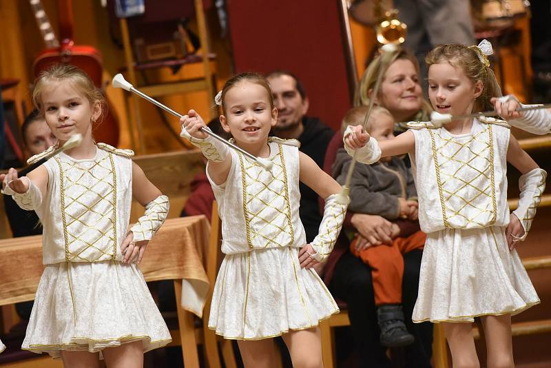 Poslední setkání přátel Kmocha přineslo i konec kapely Sendražanka, loučení provázely slzy.