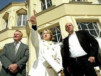 Bauerova, alias Gočárova vila v Libodřicích zaujala ministra Václava Jehličku (vpravo) svou architekturou i osudy rodiny, která ji obývala.