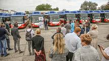 Ze slavnostního uvedení do provozu dvaceti ekologických autobusů na stlačený zemní plyn (CNG), které pořídila Okresní autobusová doprava Kolín.