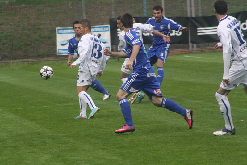 Z utkání FK Kolín - Kladno (1:0).