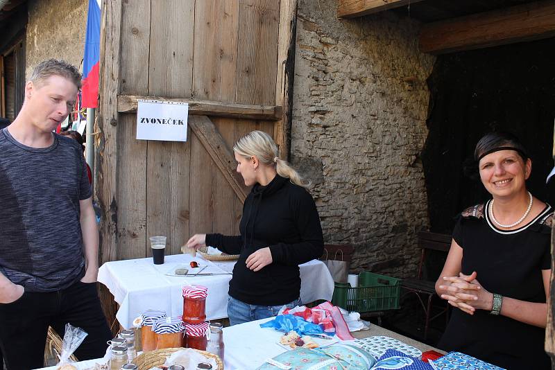 V Polepech se na zahradě Vébrovy restaurace konalo posvícení.