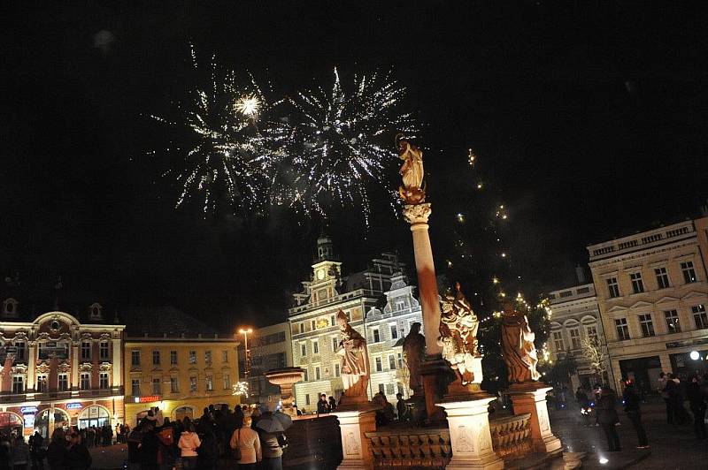 Oslava příchodu nového roku na Karlově náměstí v Kolíně