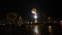 Z rozsvícení vánočního stromu v Kolíně v neděli 28. listopadu 2021.