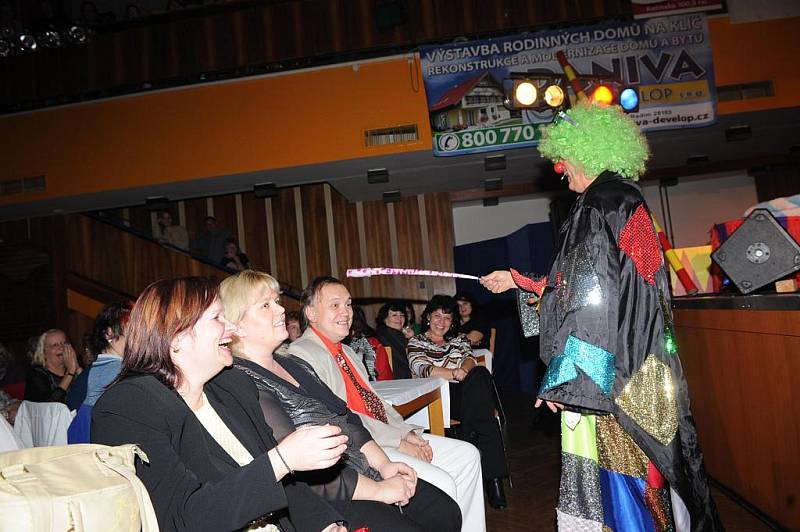 Travesti show Screamers pod šapitó