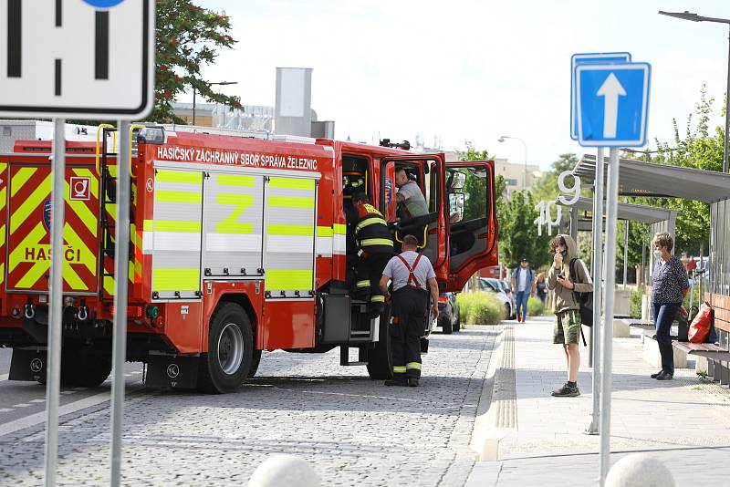 Kolínské nádraží bylo kvůli podezření na přítomnost výbušniny ve čtvrtek 2. září 2021 odpoledne částečně uzavřeno.