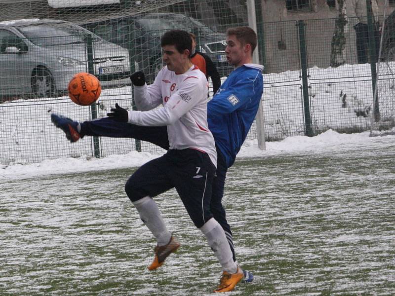 Z utkání Velim - FK Kolín U19 (1:1).