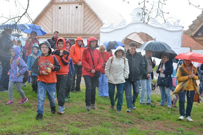 Děti vynesly smrt a přinesly nové léto