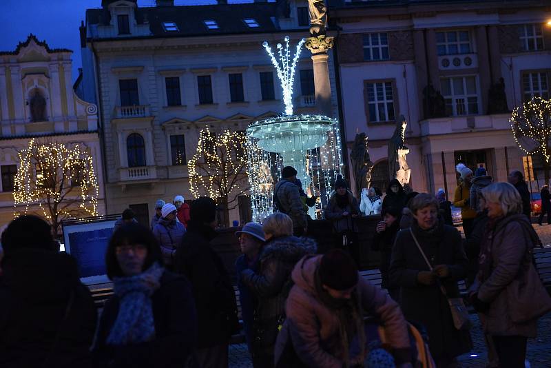 Závěr Tříkrálové sbírky se uskutečnil první lednovou neděli na kolínském Karlově náměstí.