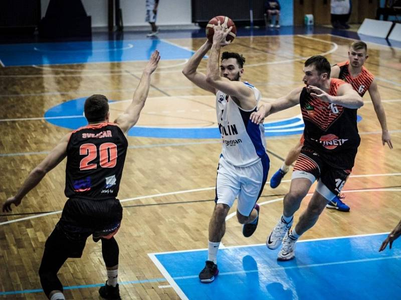 Z utkání BC Geosan Kolín - Ústí nad Labem (90:92).