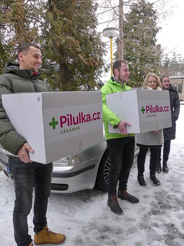 Z předání cen v rámci projektu 'Daruj radost' v Českém Brodě.