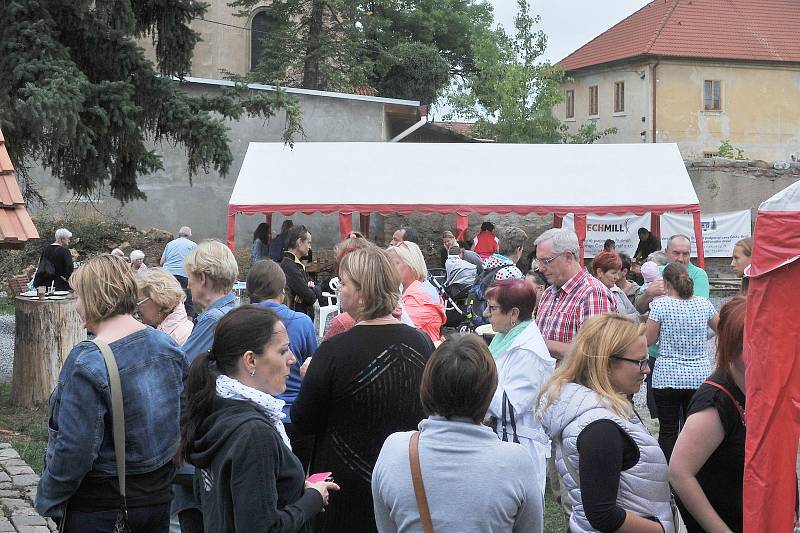 Restaurant Day a pečení chleba ve Štolmíři