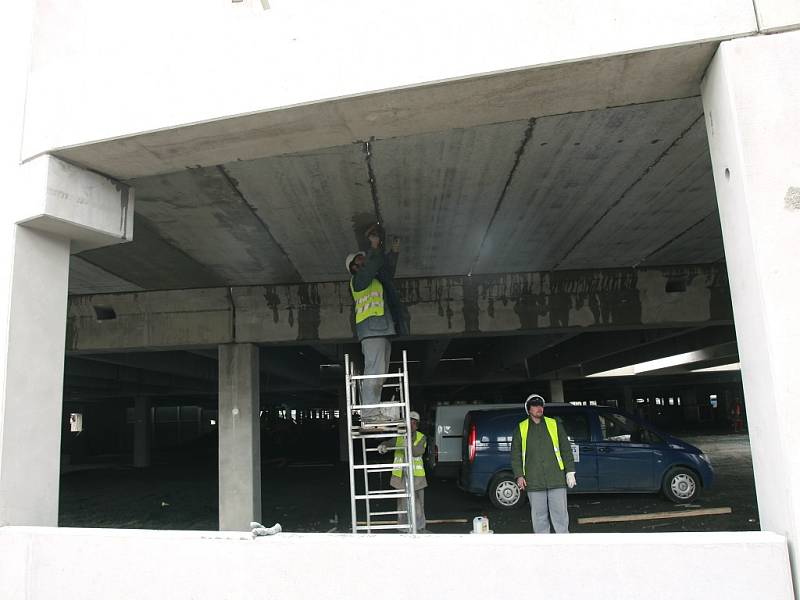 Práce na výstavbě Obchodního centra Kolín postupují velmi rychle. 