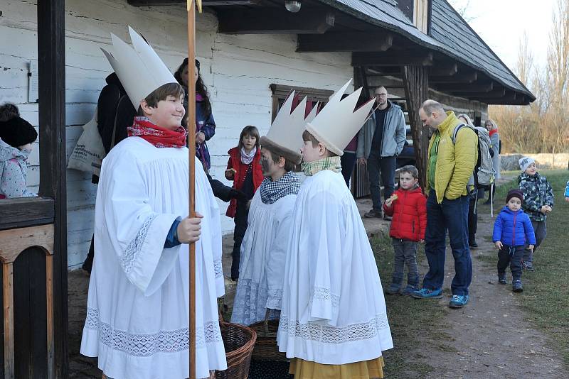 Tříkrálová koleda přilákala do Kouřimi davy lidí.