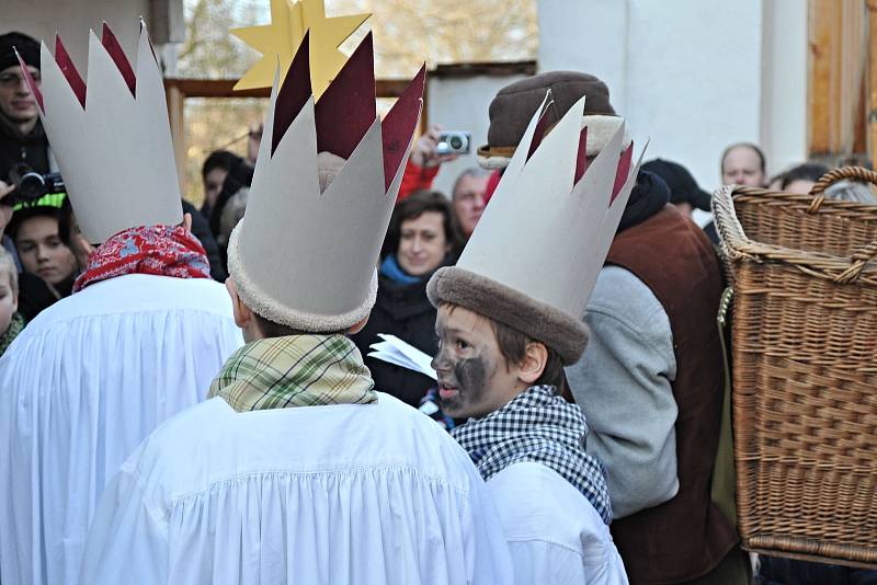 Tříkrálová koleda přilákala do Kouřimi davy lidí.