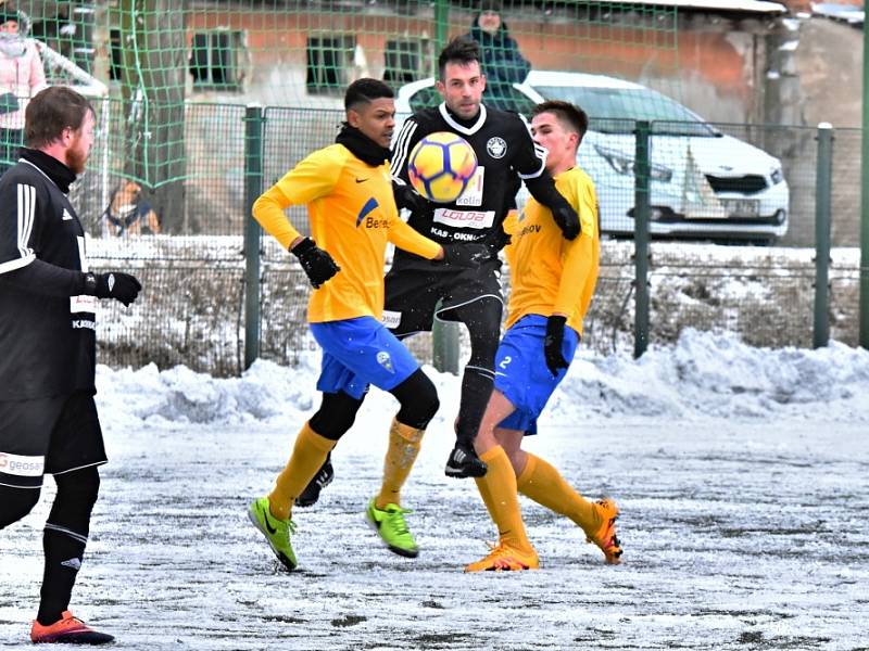 Z přípravného utkání FK Kolín - Benešov (1:3).