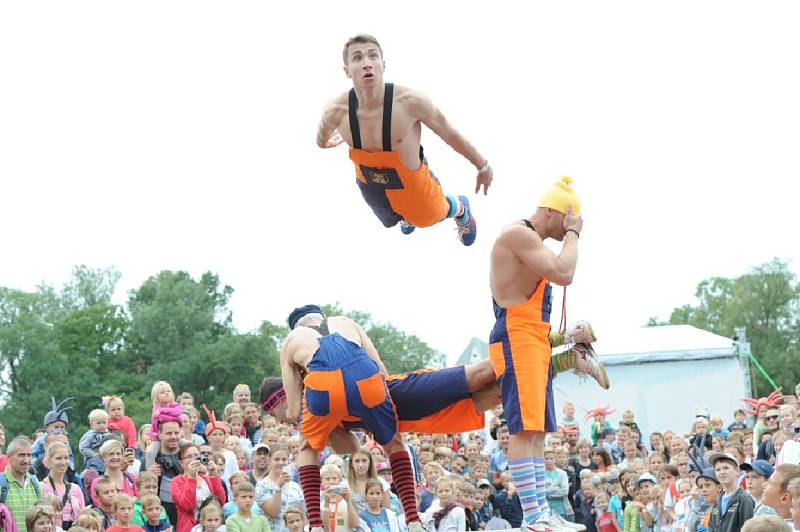 Festival Kefír se přesunul k zámku Kačina