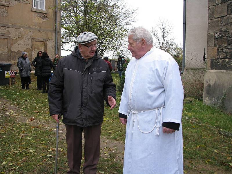 Bohoslužba v kostele Stětí sv. Jana Křtitele ve Skramníkách při příležitosti 200. výročí úmrtí Františka Jana Vaváka. Celebroval pražský arcibiskup kardinál Dominik Duka.