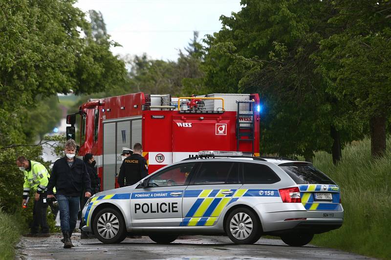 Smrtelná nehoda u Bylan na Kolínsku v sobotu 29. května 2021.