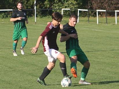 Z utkání Červené Pečky/Pašinka - Žiželice (1:2).