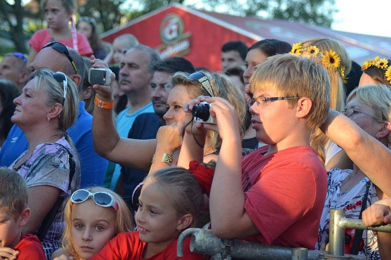 Plaňanské posvícení roste. Ozdobila ho Lucie Bílá, Václav Neckář nebo Lenka Filipová. 