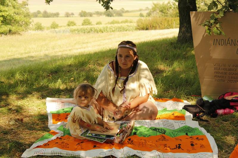 Souběžně s letním rodinným festivalem Kouřimská skála se v Kouřimi v sobotu odpoledne uskutečnil 18. ročník Putování s pohádkou. 