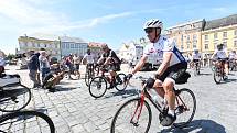 Dvacátého devátého května z Aše vyrazila na trať skupina cyklistů v již desátém ročníku projektu nazvaného Na kole dětem.