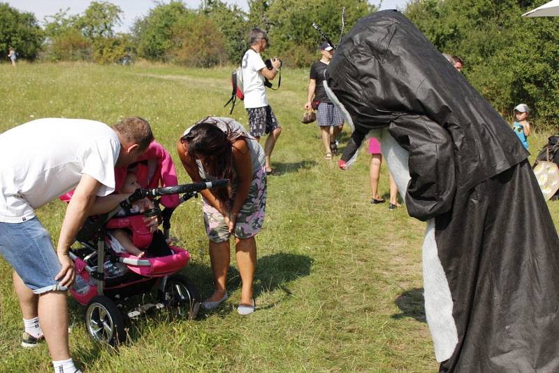 Souběžně s letním rodinným festivalem Kouřimská skála se v Kouřimi v sobotu odpoledne uskutečnil 18. ročník Putování s pohádkou. 