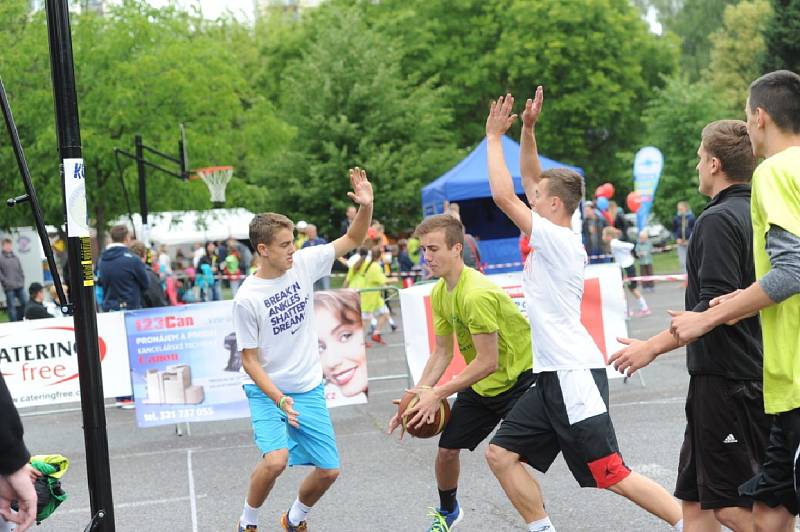 Streetball a dětský den byl již po patnácté