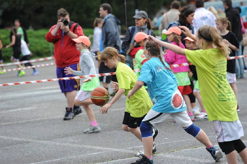 Streetball a dětský den byl již po patnácté