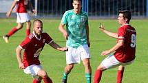 Z utkání Český Brod B (v zeleném) - Dolní Bousov (1:0).