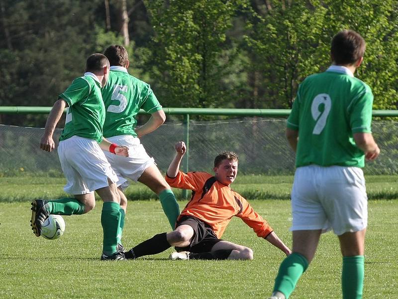 Z utkání Ratboř - Třebovle (1:2).