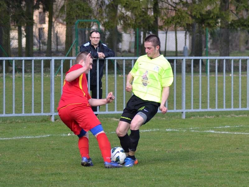 Z utkání AFK Pečky - Radim B (2:1).