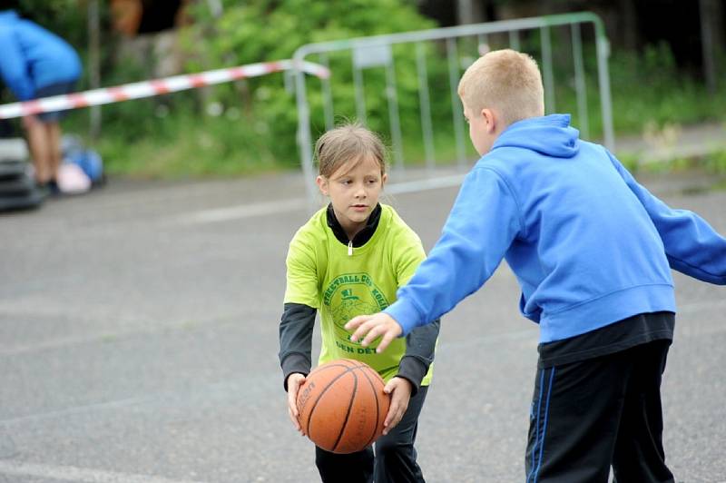 Streetball a dětský den byl již po patnácté