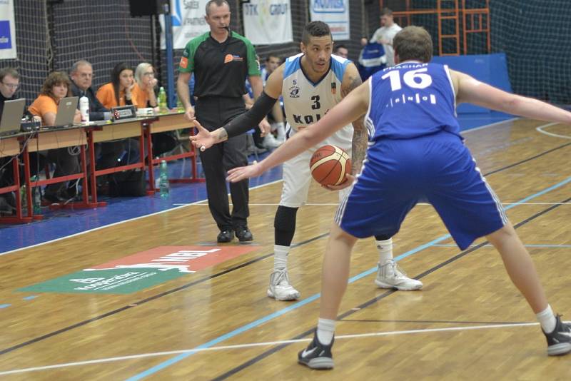 Z utkání BC Geosan Kolín - Brno (75:65).