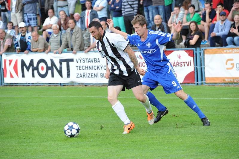 Z utkání FK Kolín - Horní Měcholupy (2:0).