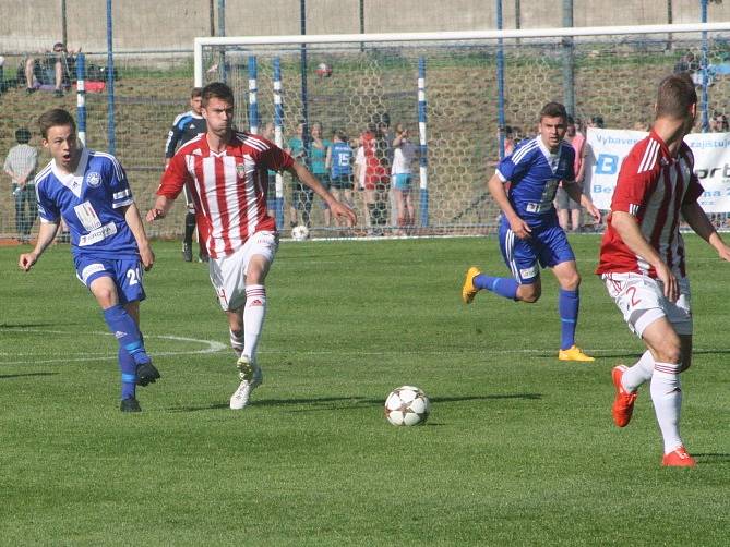 Z utkání FK Kolín - Žižkov (0:4).