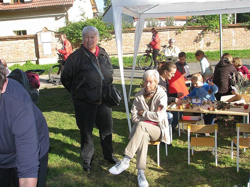 Svatováclavské slavnosti a jabkobraní v Limuzích