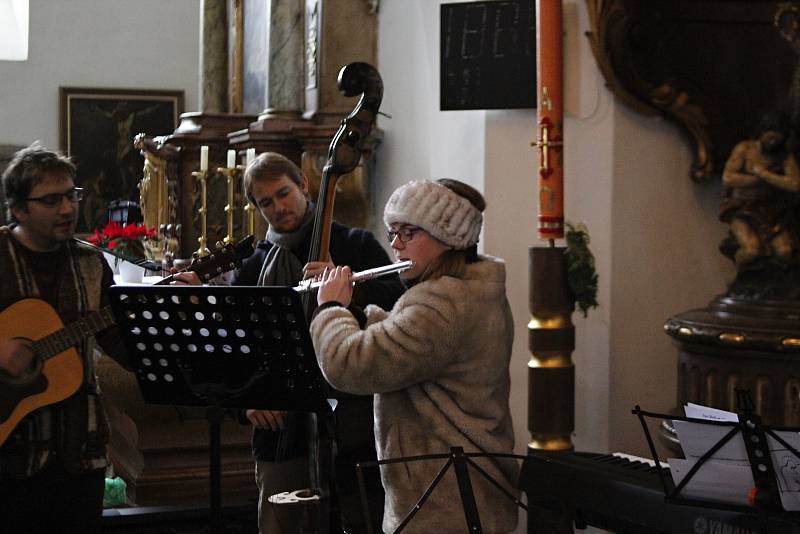 Na druhý Boží hod Vánoční byla v kostele sv. Gotharda v Českém Brodě zahájena výstava betlémů, kterou lze vidět až do 1. ledna příštího roku na ochozu kostela.