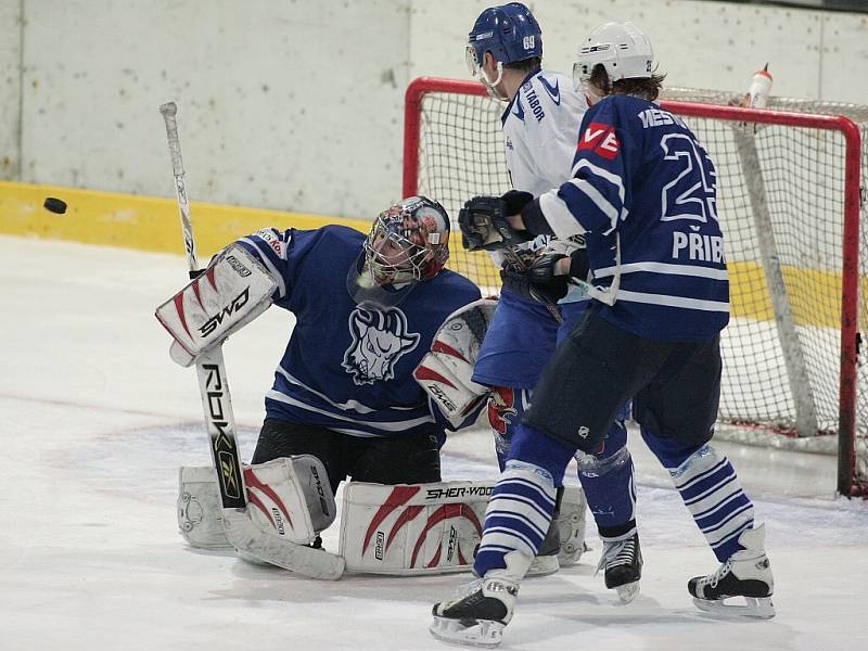 Z utkání osmifinále play off druhé hokejové ligy Kolín - Tábor (4:5 v prodloužení).