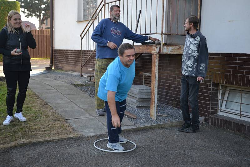 Turnaj v petanque.