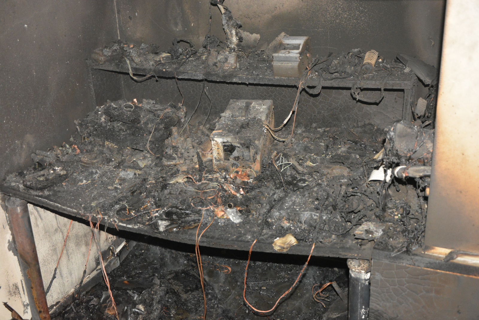 Prodejna elektrokol vyhořela kvůli porouchané baterii - Nymburský deník