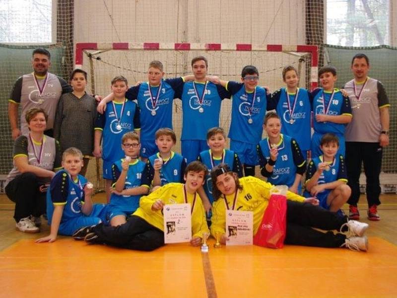 Kolínští mladí házenkáři obsadili na domácím turnaji skvělé druhé místo.