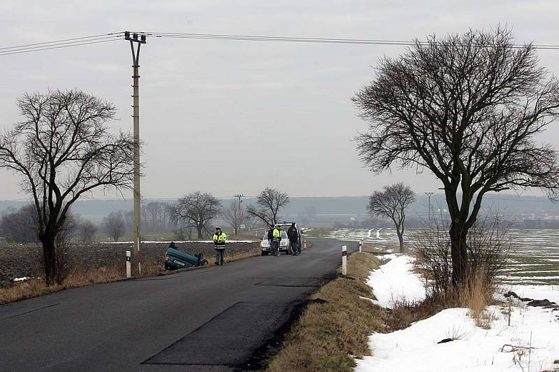 Dopravní nehoda u Jestřábí Lhoty.