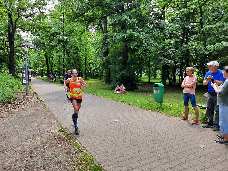 Maratonci různého věku doběhli z Kolína do Poděbrad a zpět v rámci závodu MFB MarathOn Labe letos podruhé.