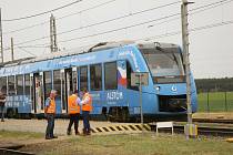Vodíkový vlak v Cerhenicích v pondělí 23. května 2022.
