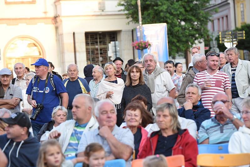 Posvícenské kulturní léto udělalo radost dětem i milovníkům písní Jaroslava Ježka.