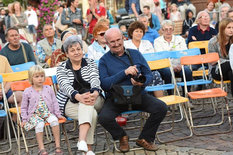 Posvícenské kulturní léto udělalo radost dětem i milovníkům písní Jaroslava Ježka.