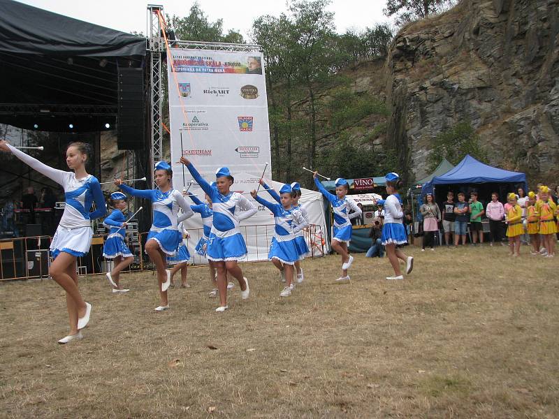 Rodinný festival Kouřimská skála zahájil pohádkový program.