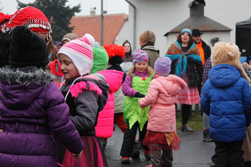 Masopustní průvod prošel obcí Tatce.